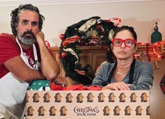 Padres de Parkland regalan galletas con «balazos» a la asociación del rifle