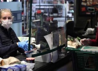 Los trabajadores esenciales, aliados invisibles y poco atendidos en 2020