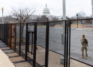 TRAS LA PISTA DE LOS ASALTANTES Blindada, Washington se prepara para la llegada de Biden a la Casa Blanca