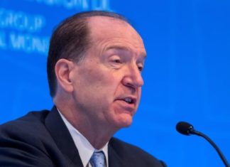 El BM prevé una recuperación global del 4 % en 2021 por las vacunas