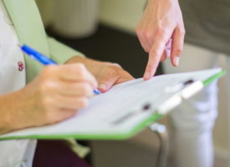 Illinois, primer estado en ofrecer cobertura médica a adultos mayores indocumentados