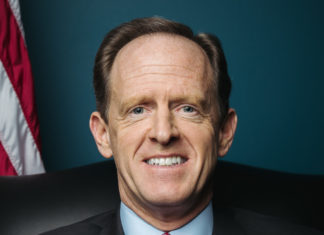 Senador republicano por Pensilvania pide renuncia al presidente Trump