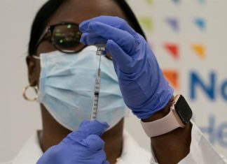 Dos vacunas contra el COVID-19