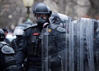 Abrirán un caso criminal por la muerte del policía en el asalto al Congreso