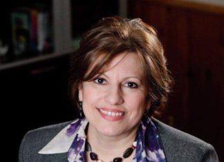 ¡Nuestro país aún sigue en pie!