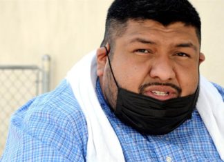 Cuentas médicas ahogan a inmigrante que ha perdido 10 familiares por covid-19