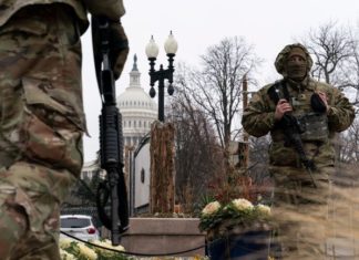 La acusación cierra su turno pidiendo «sentido común» para inhabilitar a Trump