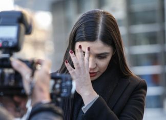Esposa del Chapo se entregó a EEUU para ser testigo protegida, según medios