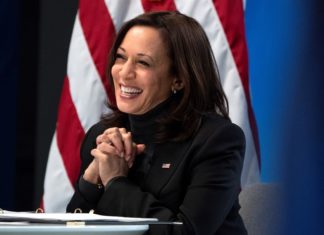 Harris califica de emergencia nacional el éxodo de mujeres de fuerza laboral