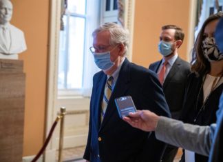 Trump pide reemplazar a Mitch McConnell como líder republicano en el Senado