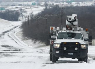 Familia de niño latino que murió durante la tormenta demanda por 100 millones
