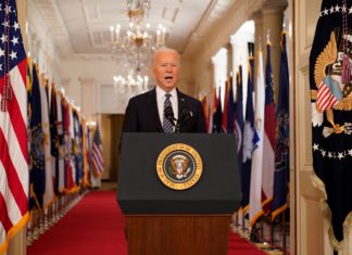 Biden apunta al 4 de julio como fecha de «independencia del virus» en EE.UU.
