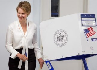 La actriz Cynthia Nixon se solidariza con inmigrantes en huelga de hambre