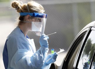 Enfermeras ven una «sentencia de muerte» el fin de medidas anticovid en Texas