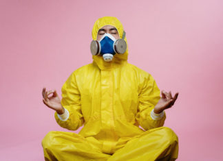 ALGO MÁS QUE PALABRAS