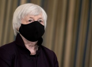 Yellen augura que crisis afectará más a latinos aunque liderarán recuperación