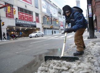 Canadá dará residencia trabajadores esenciales y estudiantes internacionales