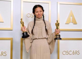 Chloé Zhao hace historia y gana el Óscar a la mejor dirección por «Nomadland»