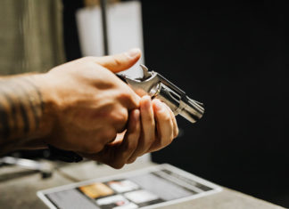 Iniciativas para prevenir violencia y creación de empleo