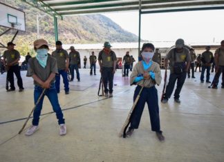 Integran a 30 niños de entre 6 y 11 años a policía comunitaria en México