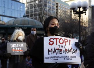 Los asiáticos copan en Nueva York los talleres de autodefensa contra racismo