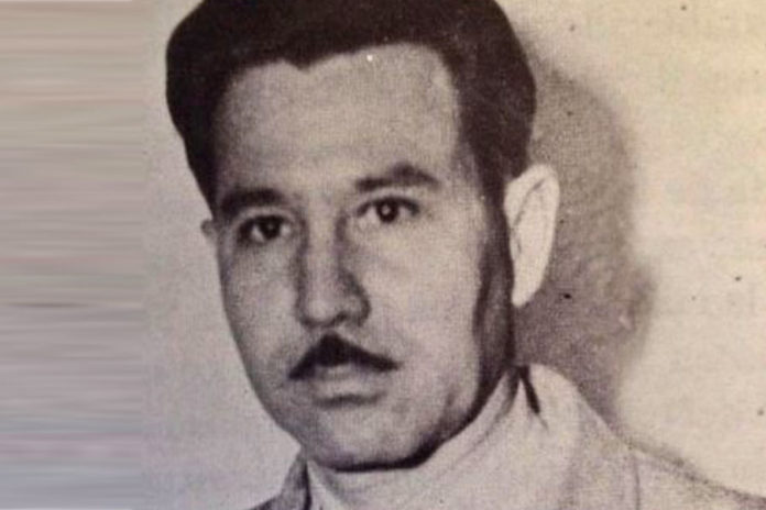 Pto-Rico-Ante-su-espejo1