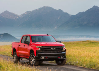 2021 Chevrolet Silverado 1500 Custom Trail Boss. Vamonos a la sierra.