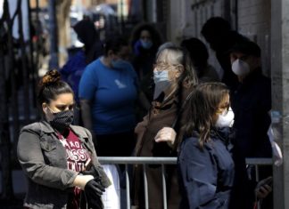 Idioma y estatus migratorio, barreras de hispanos durante pandemia