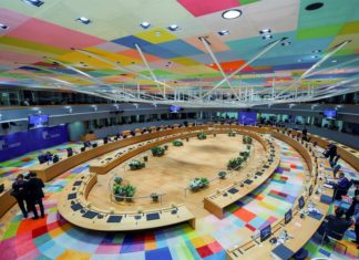 La UE aplaude el progreso en la vacunación, aunque alerta contra el peligro de las variantes