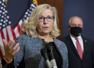 Los republicanos apartan a Cheney del liderazgo por su posición contra Trump