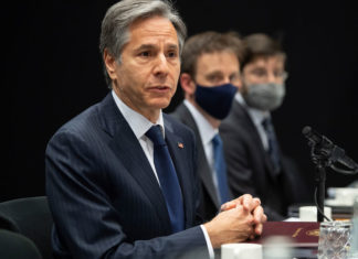 Principales diplomáticos estadounidenses y rusos se reunirán en Islandia