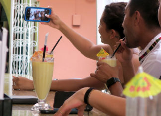 Viajeros en vuelo doméstico serán admitidos con evidencia de vacuna
