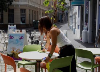 Ayudas por desempleo provocan problemas de personal en Puerto Rico