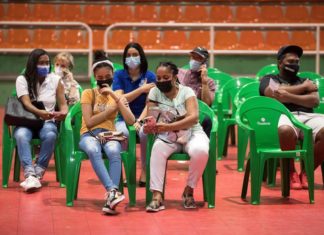 Los centros de vacunación dominicanos desconocen cuándo aplicarán la tercera dosis