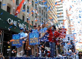 Nueva York celebra el fin de las restricciones con un desfile sin mascarillas