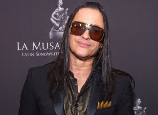 Santa Rosa, Elvis Crespo y Don Omar lamentan la muerte de Johnny Ventura