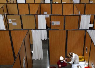 Un millón de personas pide vacunarse tras los anuncios de Macron