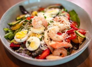 Almuerzo entre amigos: Receta de ensalada fresca de mariscos