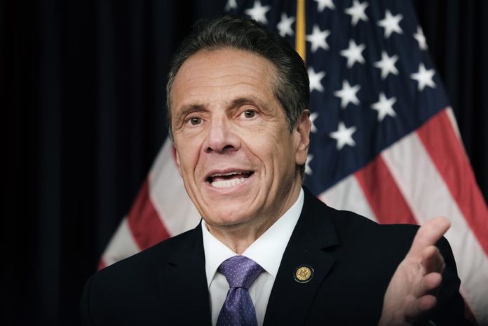 El gobernador de Nueva York indulta a 10 reos, incluidos seis latinos