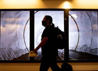 Los antivacunas retrasan la inmunidad en EE. UU. mientras en Latinoamérica crece la confianza