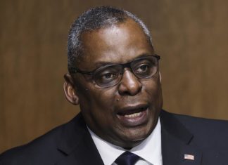 Senado confirma al inmigrante cubano Carlos Del Toro como titular de Marina