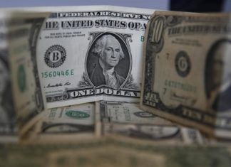 Convertido en ley aumento al salario mínimo en Puerto Rico a partir de 2022