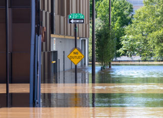 La turbulenta Afganistán, la rampante Delta, la insaciable Ida