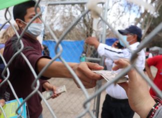 Demócratas de EE.UU. proponen regularizar a 8 millones de indocumentados