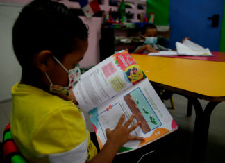 Escuela y mascarillas