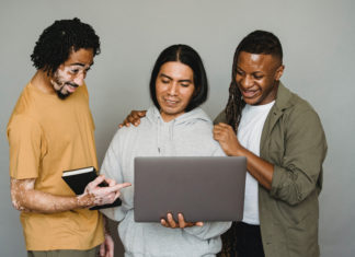 IFEL y Verizon apoyarán empresas de negros y latinos