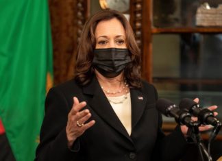 Kamala Harris pide a su propio Gobierno tratar con «dignidad» a los migrantes