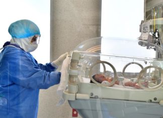 La cifra diaria de nacimientos en EE.UU. bajó en 2020, ganó ímpetu en 2021