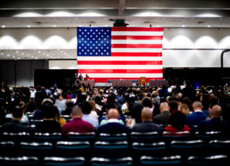 Lanzan campaña que busca naturalizar a dos millones de inmigrantes