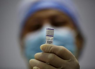 La vacuna de la covid de Pfizer es altamente efectiva en adolescentes